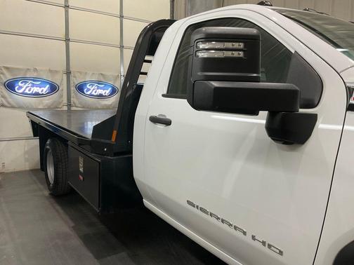 2025 GMC Sierra 3500 Pro