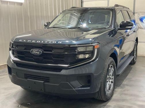 Blue Metallic 2025 Ford Expedition Active
