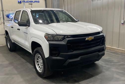 Summit White 2025 Chevrolet Colorado WT
