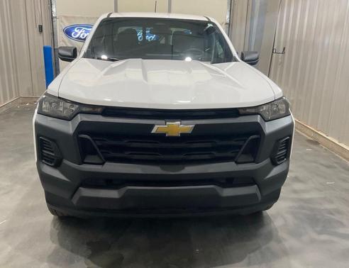 Summit White 2025 Chevrolet Colorado WT