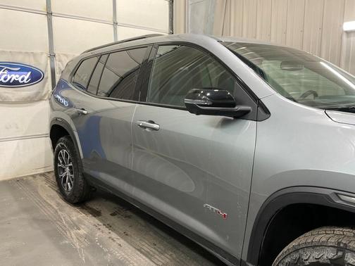 2025 GMC Acadia AT4