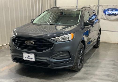 Blue Metallic 2024 Ford Edge SE