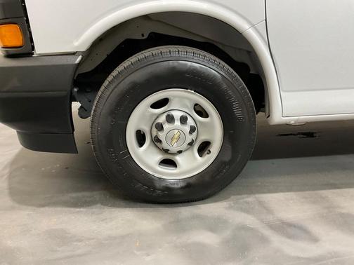 2024 Chevrolet Express 3500 LS