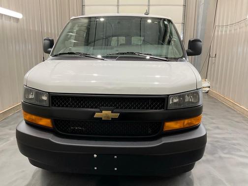 2024 Chevrolet Express 3500 LS