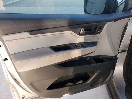 Silver 2018 Honda Odyssey EX-L