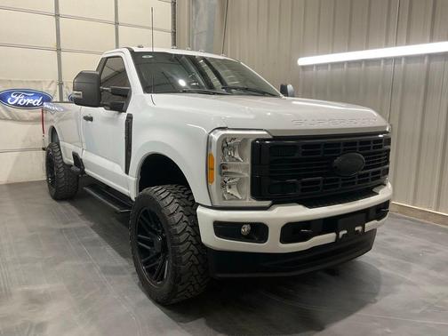 2023 Ford F-350 XLT