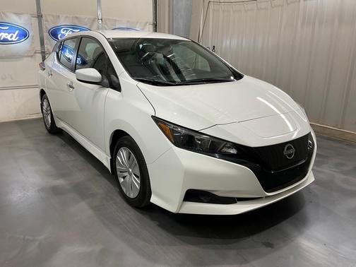 2025 Nissan Leaf S