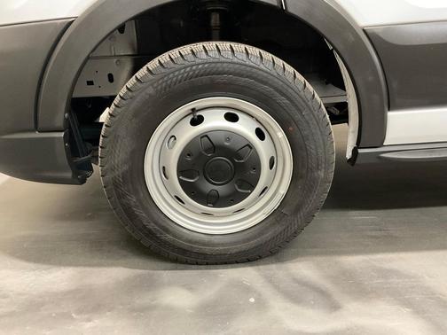 2024 Ford Transit-250 148 WB Medium Roof Cargo