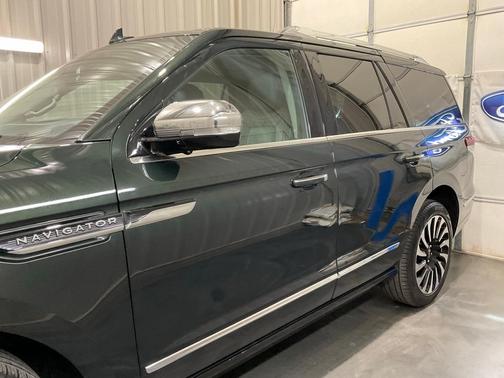 2024 Lincoln Navigator Black Label