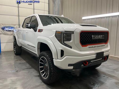 Summit White 2024 GMC Sierra 1500 AT4