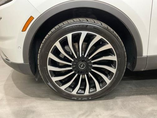 2021 Lincoln Nautilus Black Label