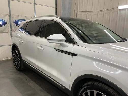 2021 Lincoln Nautilus Black Label