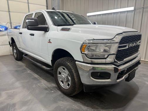 Bright White Clearcoat 2024 RAM 2500 Tradesman