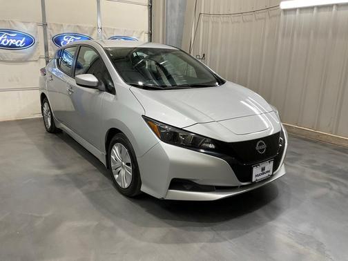2025 Nissan Leaf S