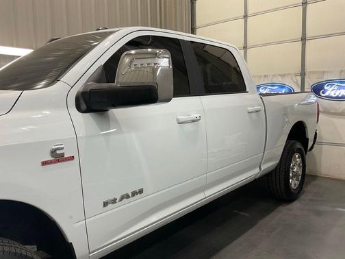 Bright White Clearcoat 2024 RAM 2500 Laramie