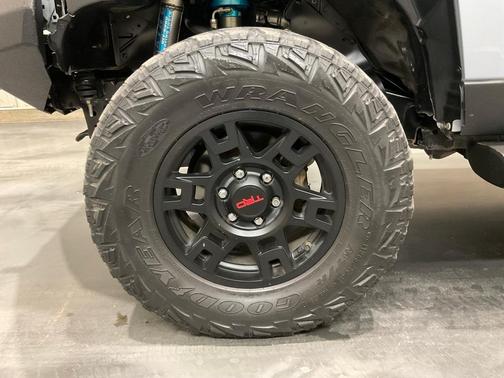 2014 Toyota FJ Cruiser Base