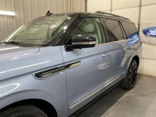 2024 Lincoln Navigator Black Label