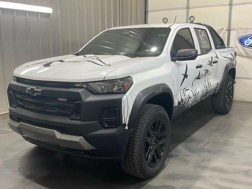 Summit White 2025 Chevrolet Colorado Trail Boss