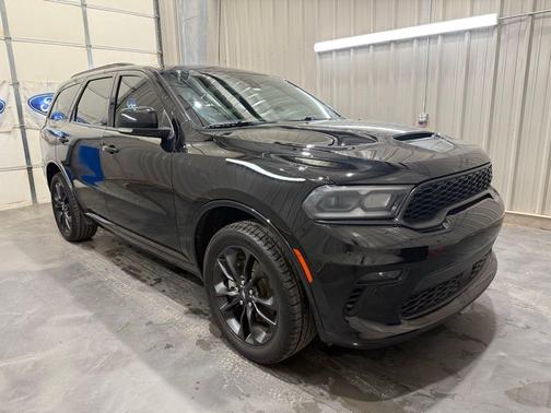 DB Black Crystal Clearcoat 2023 Dodge Durango GT