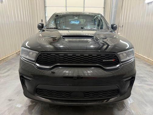 DB Black Crystal Clearcoat 2023 Dodge Durango GT