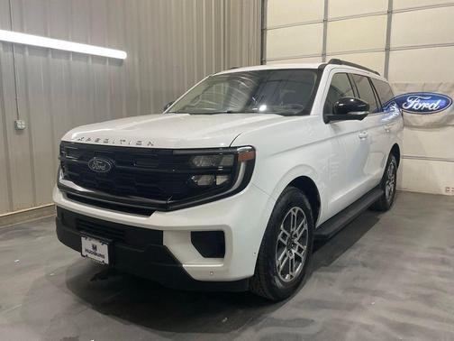 Oxford White 2025 Ford Expedition Active
