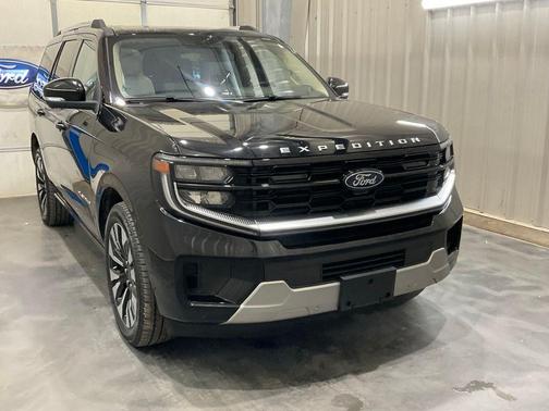 Black Metallic 2025 Ford Expedition Platinum