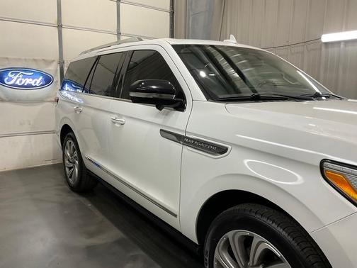 2022 Lincoln Navigator Reserve