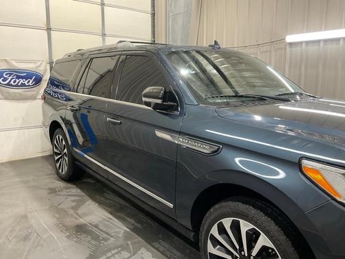 2022 Lincoln Navigator L Reserve