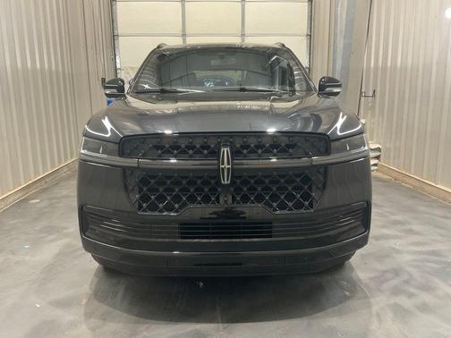 Starlight 2025 Lincoln Navigator Reserve