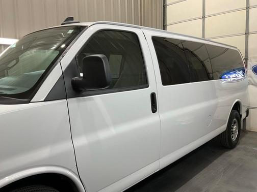 2024 Chevrolet Express 3500 LS