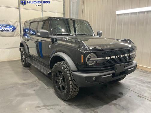 Shadow Black 2025 Ford Bronco Outer Banks