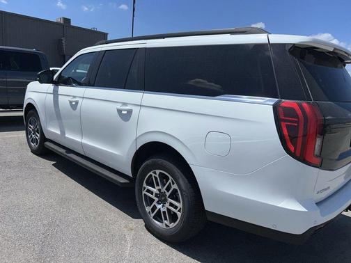 White Metallic 2025 Ford Expedition Max Active