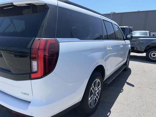 White Metallic 2025 Ford Expedition Max Active