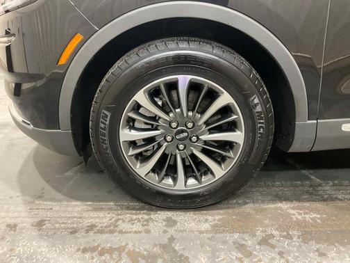 2023 Lincoln Nautilus Standard