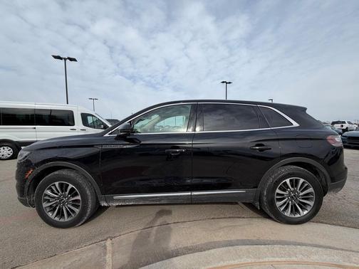 2023 Lincoln Nautilus Standard