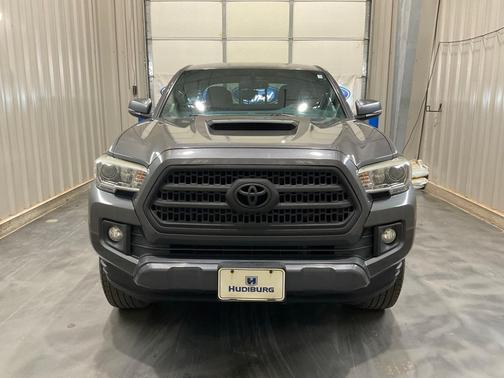 2016 Toyota Tacoma 