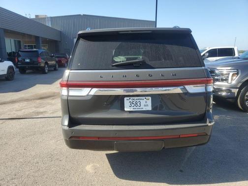 Dark Gray Metallic 2022 Lincoln Navigator L Black Label