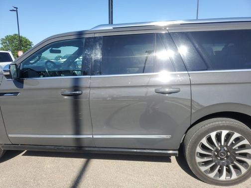 Dark Gray Metallic 2022 Lincoln Navigator L Black Label