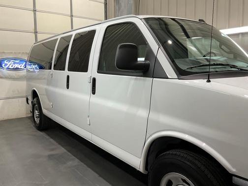 2024 Chevrolet Express 3500 LS