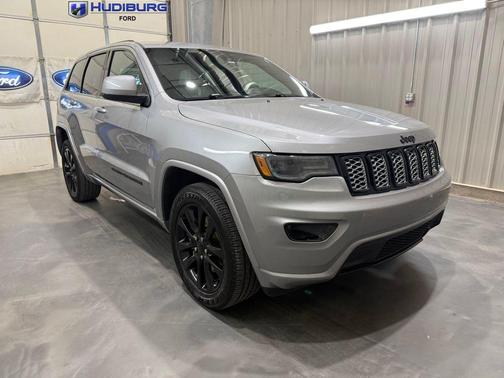 Billet Silver Metallic Clearcoat 2021 Jeep Grand Cherokee Laredo X