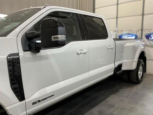 2025 Ford F-350 Platinum DRW