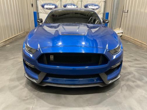 2018 Ford Shelby GT350 Base