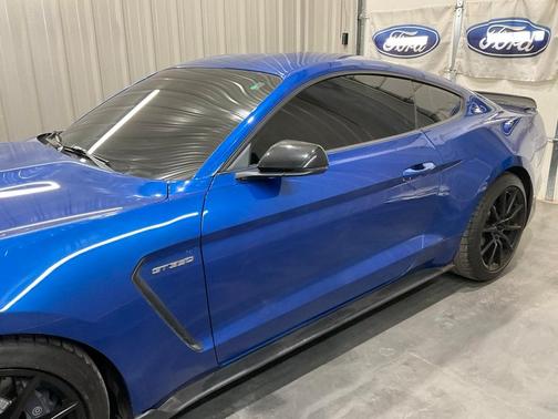 2018 Ford Shelby GT350 Base