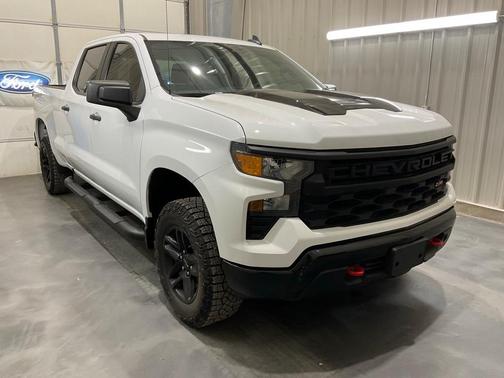 2023 Chevrolet Silverado 1500 Custom Trail Boss