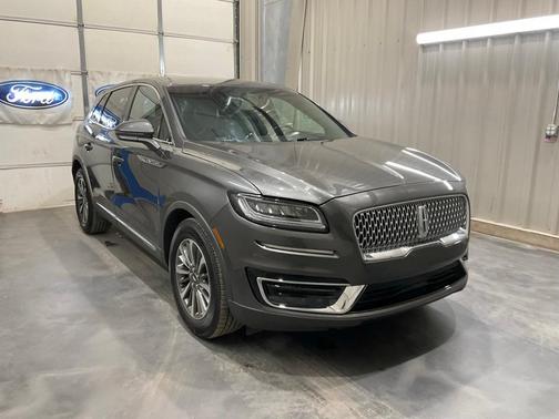 2019 Lincoln Nautilus Select