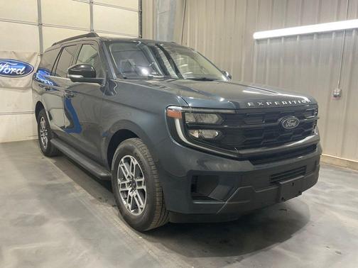 Blue Metallic 2025 Ford Expedition Active