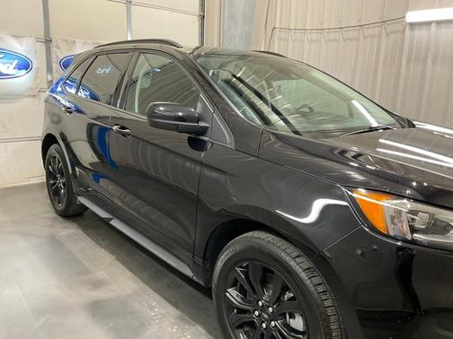 2023 Ford Edge SE