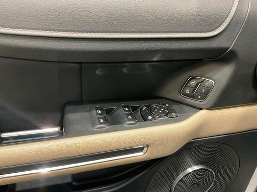 Oxford White 2022 Ford Expedition XLT