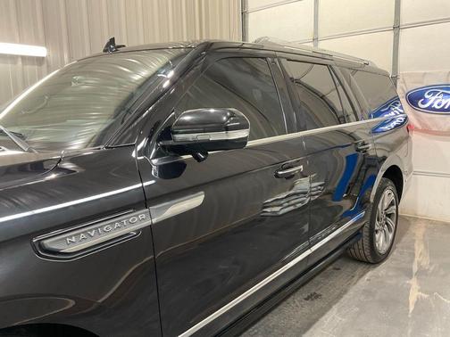 2024 Lincoln Navigator L Reserve