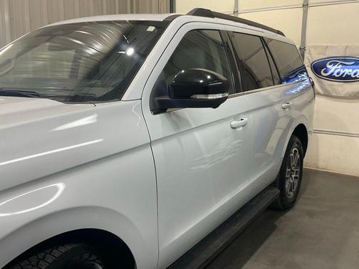 Silver Metallic 2025 Ford Expedition Active